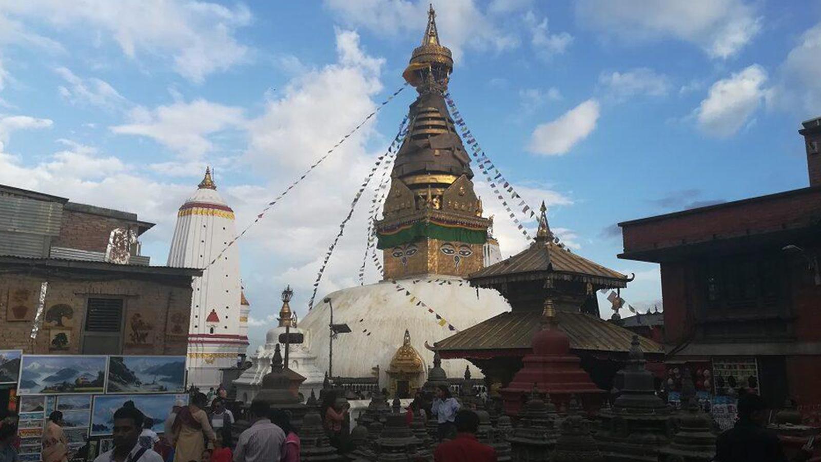 Swayambhunath, il Tempio Sacro di Kathmandu: Storia, Significato e Attrazioni