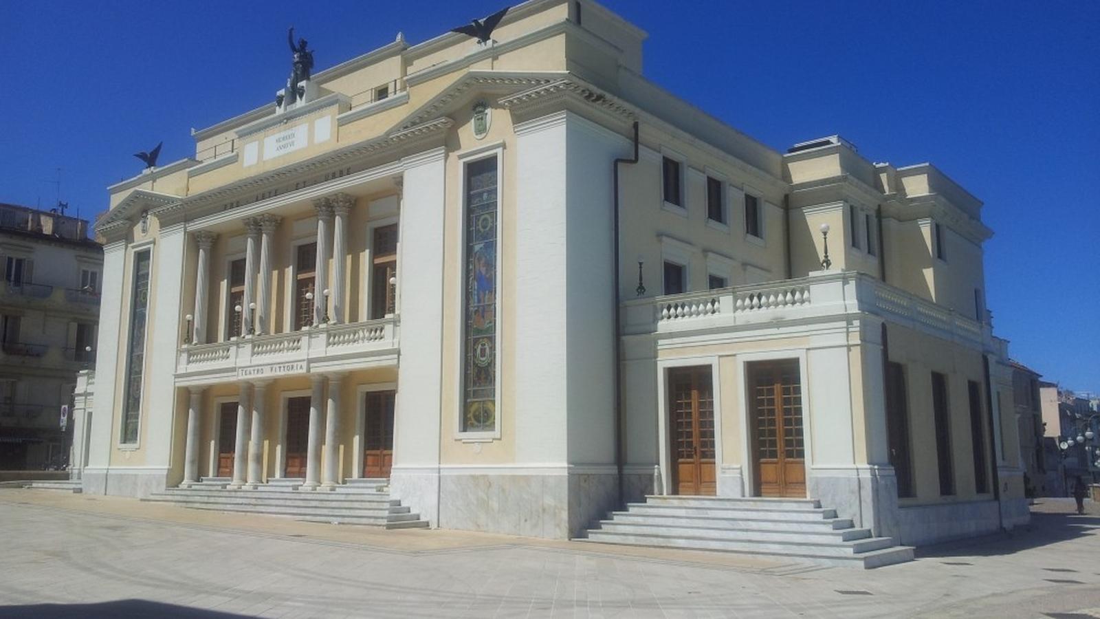 Teatro Francesco Paolo Tosti di Ortona: Un gioiello culturale in Abruzzo