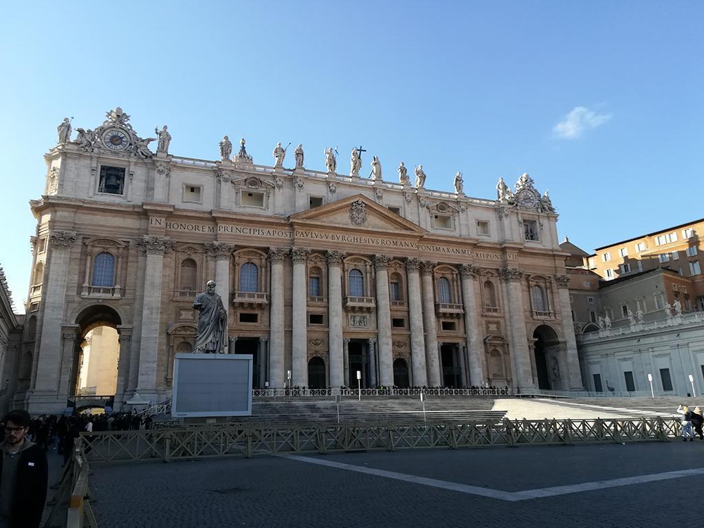 basilica-san-pietro-roma.jpg