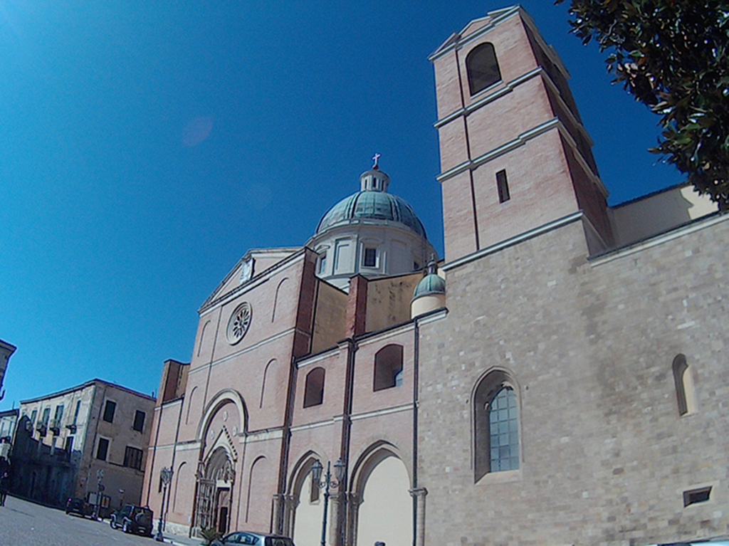 facciata_cattedrale_san_tommaso.jpg