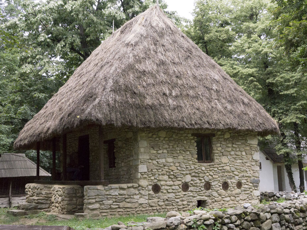 museo_del_villaggio_rumeno_casetta_legno.jpg