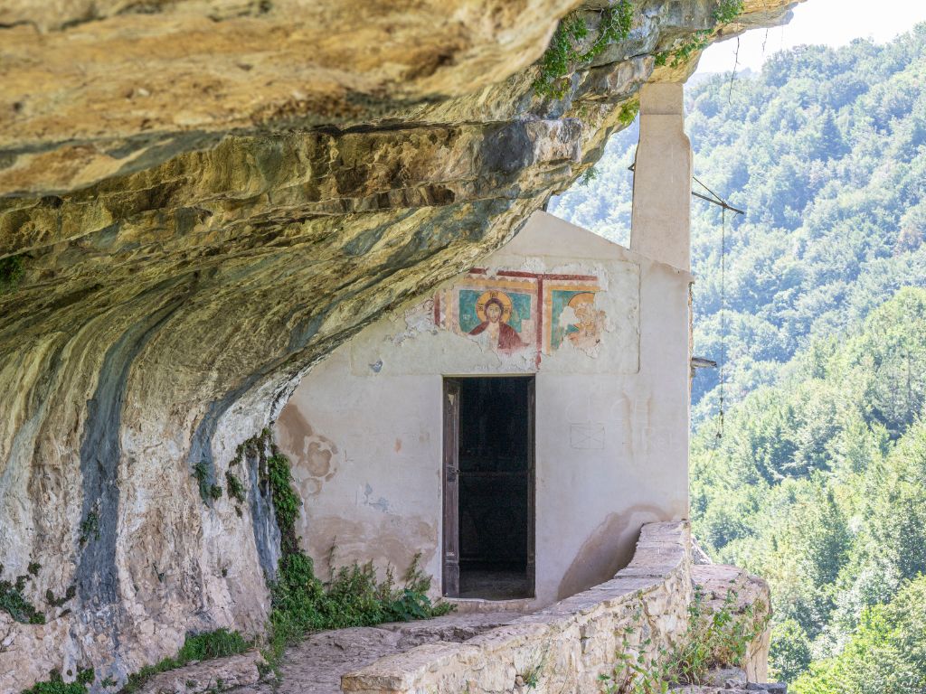 Come Arrivare a San Bartolomeo in Legio in Abruzzo: La Guida Completa