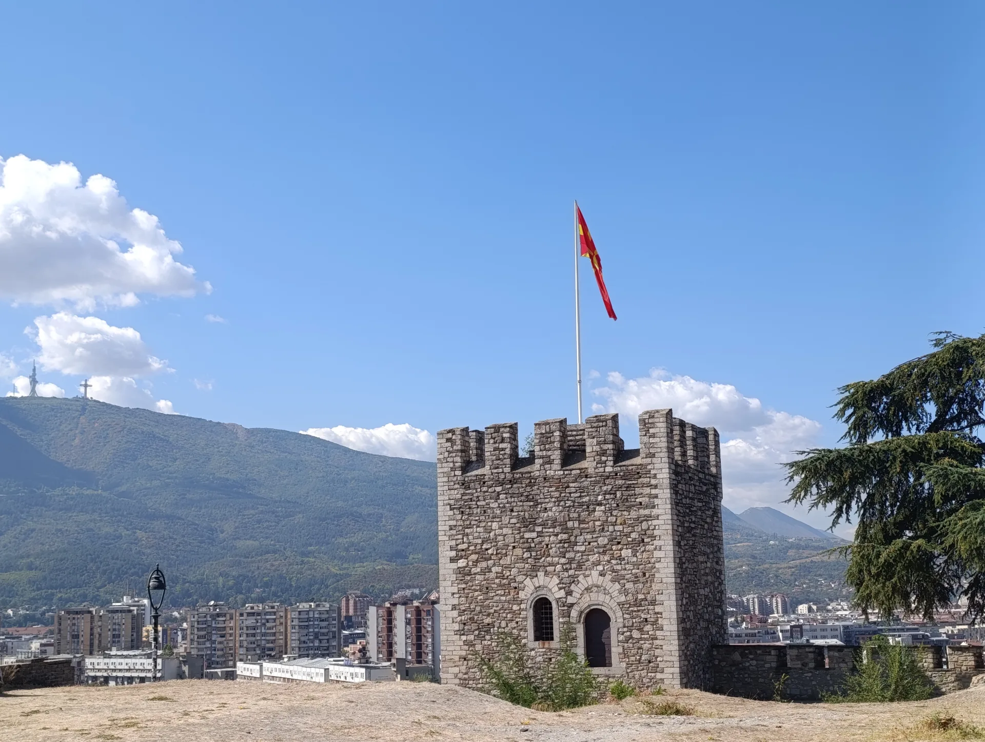 Foto 1 di 6
